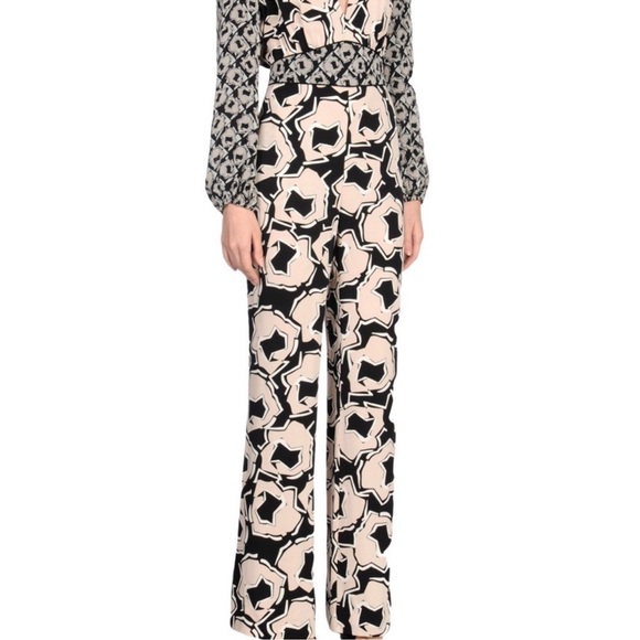 DVF SILK JUMPSUIT 2 - Picture 1 of 9